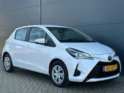 Wit Gebruikt 2017 Toyota Yaris Hatchback | € 9.945 (Eerlijke prijs)