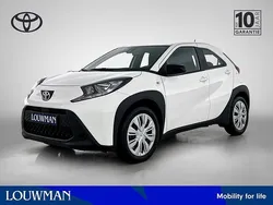 Wit Nieuw 2025 Toyota Aygo Play Hatchback | € 19.780 (Goede deal)