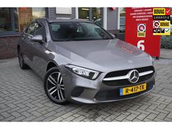 Grijs Gebruikt 2022 Mercedes A250 Luxury Hatchback | € 27.645 (Goede deal)