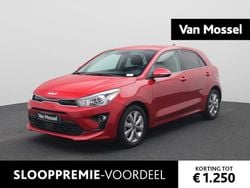 Rood Gebruikt 2022 Kia Rio Hatchback | € 15.400 (Super prijs)