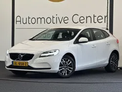 Wit Gebruikt 2019 Volvo V40 Stationwagen | € 19.895 (Eerlijke prijs)