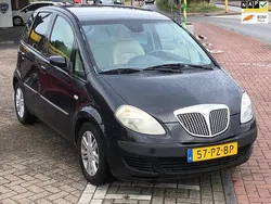 Zwart Gebruikt 2005 Lancia Musa MPV | € 999 (Goede deal)