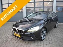Zwart Gebruikt 2016 Volvo V40 CC Stationwagen | € 18.430 (Eerlijke prijs)