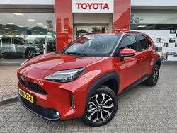 Rood Nieuw 2025 Toyota Yaris Comfort SUV | € 32.895 (Goede deal)