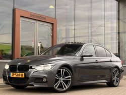 Grijs Gebruikt 2016 BMW 330e M Sport Sedan | € 20.545 (Duur)