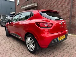 Rood Gebruikt 2017 Renault Clio IV Zen Hatchback | € 5.999 (Goede deal)