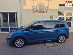 Blauw Gebruikt 2017 VW Touran Highline MPV | € 22.750 (Eerlijke prijs)