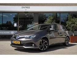 Grijs Gebruikt 2017 Toyota Auris Executive Hatchback | € 16.400 (Eerlijke prijs)