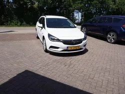 Wit Gebruikt 2018 Opel Astra Business Stationwagen | € 10.444 (Goede deal)
