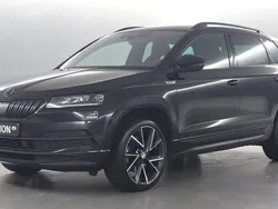 Zwart, metallic lak Gebruikt 2021 Skoda Karoq Business Line SUV | € 26.950 (Eerlijke prijs)
