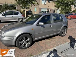 Zwart Gebruikt 2003 VW Golf IV Hatchback | € 795 (Super prijs)