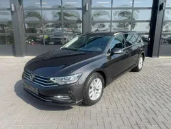 Grijs, metallic lak Gebruikt 2023 VW Passat Stationwagen | € 27.950