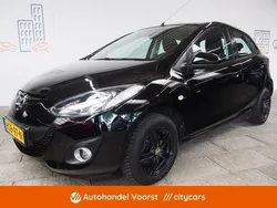 Zwart Gebruikt 2012 Mazda 2 Hatchback | € 7.645 (Iets duurder)