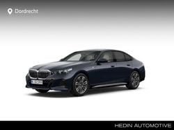 Zwart Gebruikt 2025 BMW 520 M Sport Sedan | € 56.895 (Super prijs)