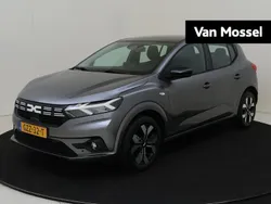 Grijs Gebruikt 2025 Dacia Sandero Expression Hatchback | € 22.935 (Goede deal)