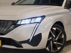Wit Gebruikt 2024 Peugeot 308 Allure Hatchback | € 27.445 (Eerlijke prijs)