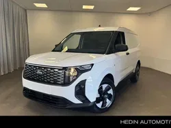 Wit Nieuw 2025 Ford E-Transit Trend Van | € 27.950