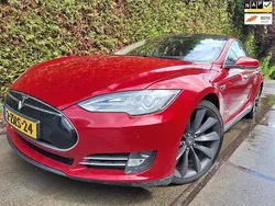 Rood Gebruikt 2015 Tesla Model S Sedan | € 11.500 (Super prijs)