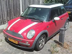 Rood Gebruikt 2002 Mini Cooper Pepper Hatchback | € 500
