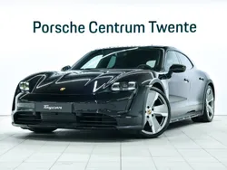 Zwart Gebruikt 2021 Porsche Taycan Cross Turismo Sedan | € 64.900 (Goede deal)