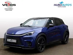 Blauw, metallic lak Gebruikt 2024 Lexus LBX SUV | € 42.900 (Eerlijke prijs)