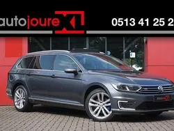 Grijs Gebruikt 2016 VW Passat Highline Stationwagen | € 14.999 (Eerlijke prijs)