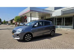 Grijs, metallic lak Gebruikt 2023 Mitsubishi Space Star Hatchback | € 17.500 (Eerlijke prijs)