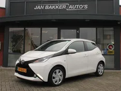 Wit Gebruikt 2018 Toyota Aygo X-play Hatchback | € 8.900 (Eerlijke prijs)
