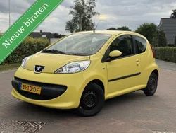 Geel Gebruikt 2006 Peugeot 107 Hatchback | € 1.895 (Goede deal)