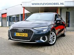 Grijs, metallic lak Gebruikt 2021 Audi A3 Sportback Business Hatchback | € 20.850 (Eerlijke prijs)