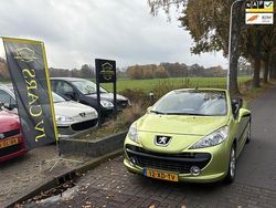 Geel (metallic) Gebruikt 2007 Peugeot 207 CC Cabriolet | € 1.599 (Duur)