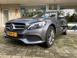 Grijs, metallic lak Gebruikt 2018 Mercedes C200 Premium Plus Stationwagen | € 21.900 (Goede deal)