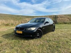 Zwart Gebruikt 2005 BMW 330 Sedan | € 7.995 (Goede deal)