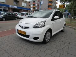 Wit Gebruikt 2011 Toyota Aygo Hatchback | € 2.750 (Goede deal)