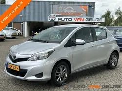 Grijs Gebruikt 2014 Toyota Yaris Hatchback | € 7.499 (Eerlijke prijs)