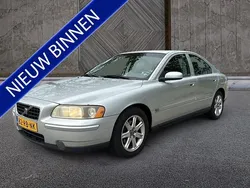 Grijs Gebruikt 2005 Volvo S60 Kinetic Sedan | € 1.950 (Eerlijke prijs)