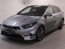 Grijs Gebruikt 2022 Kia Ceed Hatchback | € 22.949 (Eerlijke prijs)