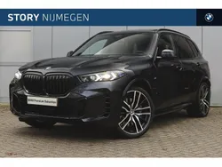 Carbonschwarz (donker zwart metallic) Gebruikt 2023 BMW X5 Comfort Edition SUV | € 97.950 (Iets duurder)