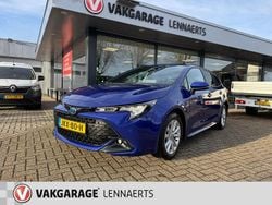 Blauw Gebruikt 2024 Toyota Corolla Hybrid Active Stationwagen | € 25.985 (Goede deal)