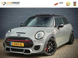 Grijs, metallic lak Gebruikt 2019 Mini John Cooper Works Chili Hatchback | € 24.650 (Eerlijke prijs)