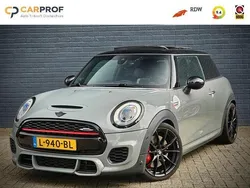 Grijs, metallic lak Gebruikt 2019 Mini John Cooper Works Chili Hatchback | € 25.850 (Eerlijke prijs)