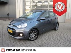 Grijs (metallic) Gebruikt 2015 Hyundai i10 GO! Hatchback | € 7.250 (Eerlijke prijs)