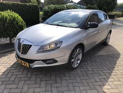 Grijs Gebruikt 2010 Lancia Delta Hatchback | € 2.250