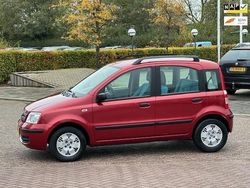 Rood, metallic lak Gebruikt 2004 Fiat Panda Dynamic Hatchback | € 2.450 (Duur)