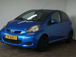 Blauw, metallic lak Gebruikt 2011 Toyota Aygo Comfort Hatchback | € 2.950 (Goede deal)