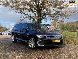 Zwart Gebruikt 2015 VW Passat Highline Stationwagen | € 9.975 (Super prijs)