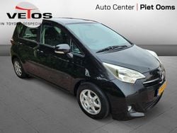 Zwart Gebruikt 2012 Toyota Verso-S MPV | € 8.750 (Iets duurder)