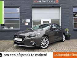 Grijs Gebruikt 2015 Mazda 3 Sports-Line Sedan | € 12.950 (Iets duurder)