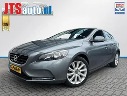 Grijs Gebruikt 2015 Volvo V40 Stationwagen | € 9.840 (Eerlijke prijs)