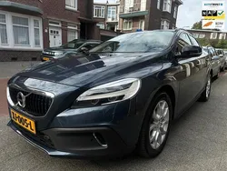 Blauw Gebruikt 2019 Volvo V40 CC Stationwagen | € 19.950 (Eerlijke prijs)